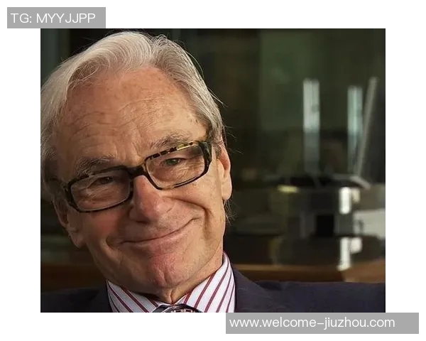 帕金斯呼吁科学家研究浓眉的身体发育与遗传因素及其惊人增高现象