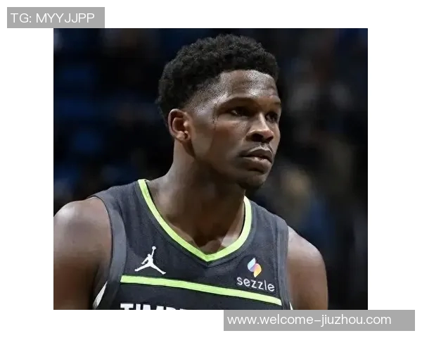 爱德华兹火力全开27投15中砍下38分助球队逆转胜利 爱德华兹火力全开27投15中砍下38分助球队逆转胜利