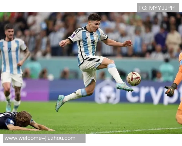 马卡报道阿尔瓦雷斯成巴萨心仪目标马竞急于续约以消除外界疑虑